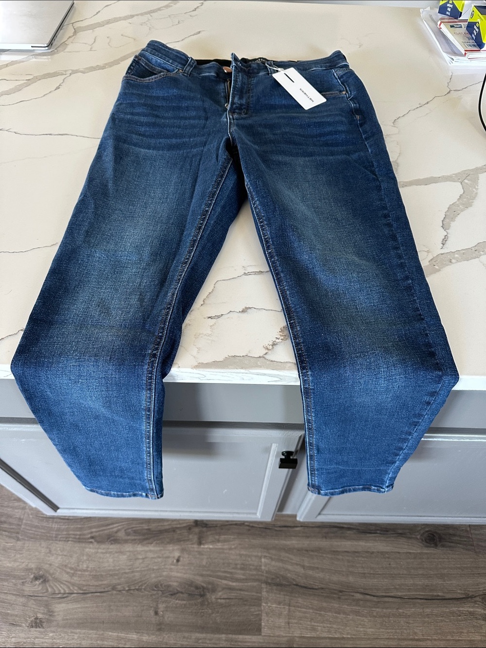 Women's Straight Leg Jeans in Deep Blue Denim